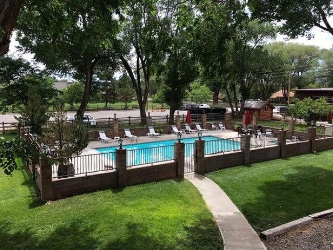 Austin'S Chuckwagon Motel Torrey Bagian luar foto